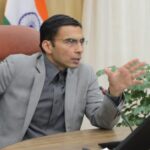 सीएम की प्रेरणा से आखिर डीएम जिले में ले ही आए आधुनिक लांग रेंज इमरजेंसी सायरन, आपदा परिचालन केन्द्र में किया परीक्षण