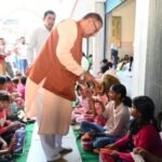 कैबिनेट मंत्री गणेश जोशी ने चैत्र नवरात्रि के षष्ठम दिन 251 कन्याओं का पूजन कर लिया आशीर्वाद