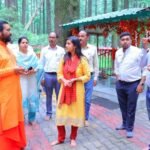 रिखणीखाल पहुंचीं डीएम स्वाति भदौरिया, विभिन्न क्षेत्रों का किया निरीक्षण